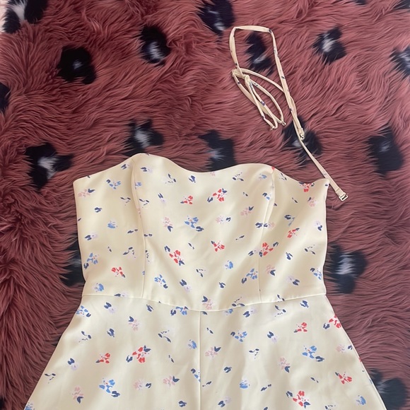 Yellow floral romper - Picture 2 of 5